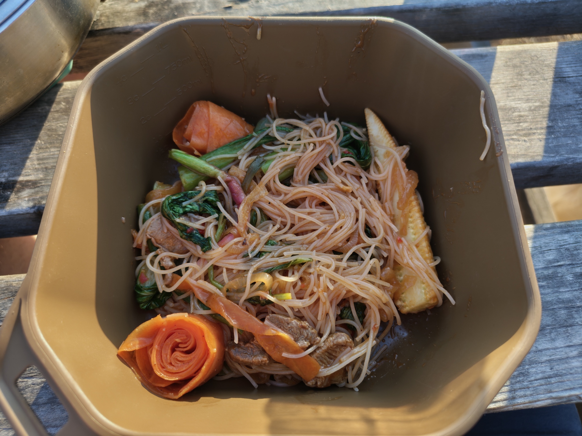 Trail-Tin Duck Stir-Fry: Restaurant Noodles from a Mess Tin (£3.20 a Serving)